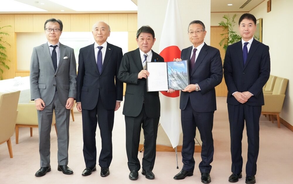 Japan’s ABAC Members Present 2026 Policy Report to Foreign Minister Motegi