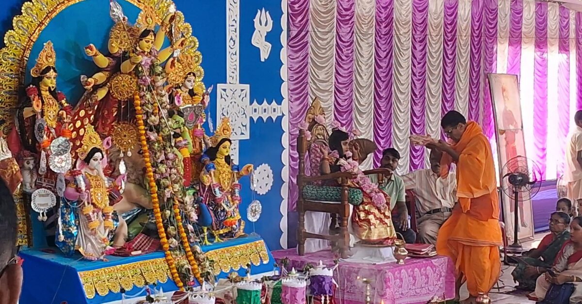 মহাষ্টমীর উৎসবে মাতোয়ারা দক্ষিণ জেলা, সাব্রুমে কুমারী পূজায় ভক্তদের সমাগম