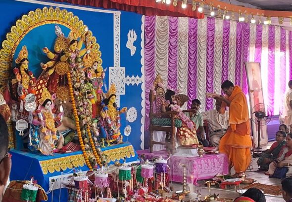 মহাষ্টমীর উৎসবে মাতোয়ারা দক্ষিণ জেলা, সাব্রুমে কুমারী পূজায় ভক্তদের সমাগম