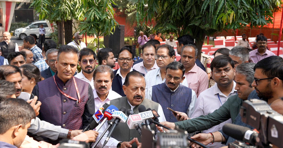 Dr. Jitendra Singh Inaugurates State-of-the-Art Atmospheric & Aerosol Lab (AATAL) at IITM, New Delhi