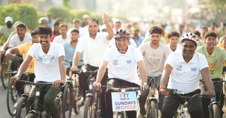 Varanasi Hosts 94th Fit India Sundays on Cycle; Mansukh Mandaviya Leads 5.5-km Rally for Drug-Free Youth