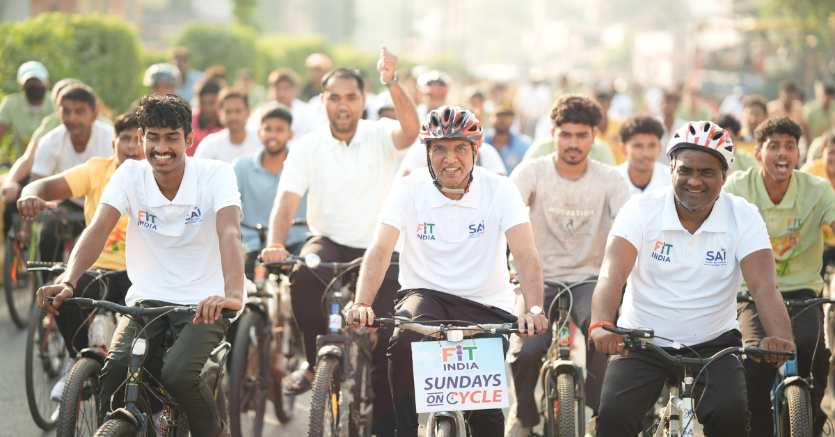 Varanasi Hosts 94th Fit India Sundays on Cycle; Mansukh Mandaviya Leads 5.5-km Rally for Drug-Free Youth